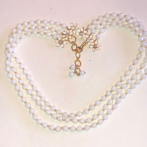 Sandor Vintage White Beaded Boho Floral Rhinestone Necklace